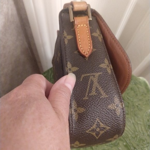 Louis Vuitton Monogram St Cloud PM Crossbody - Picture 5 of 16